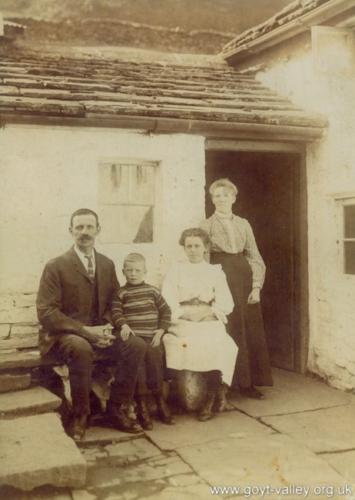 The Lowe family. c.1915.