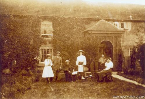 The Joule family. c.1915.